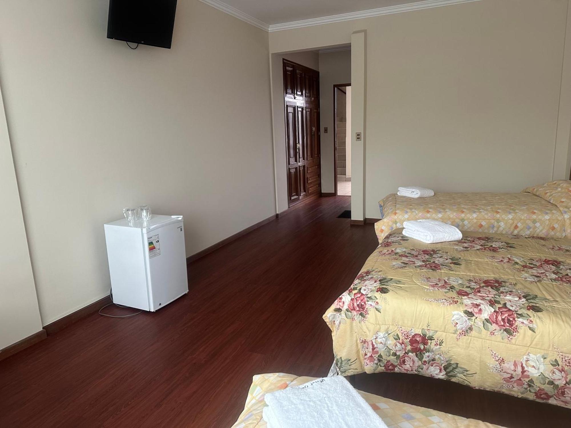 קוצ'במבה Hotel Oblitas מראה חיצוני תמונה