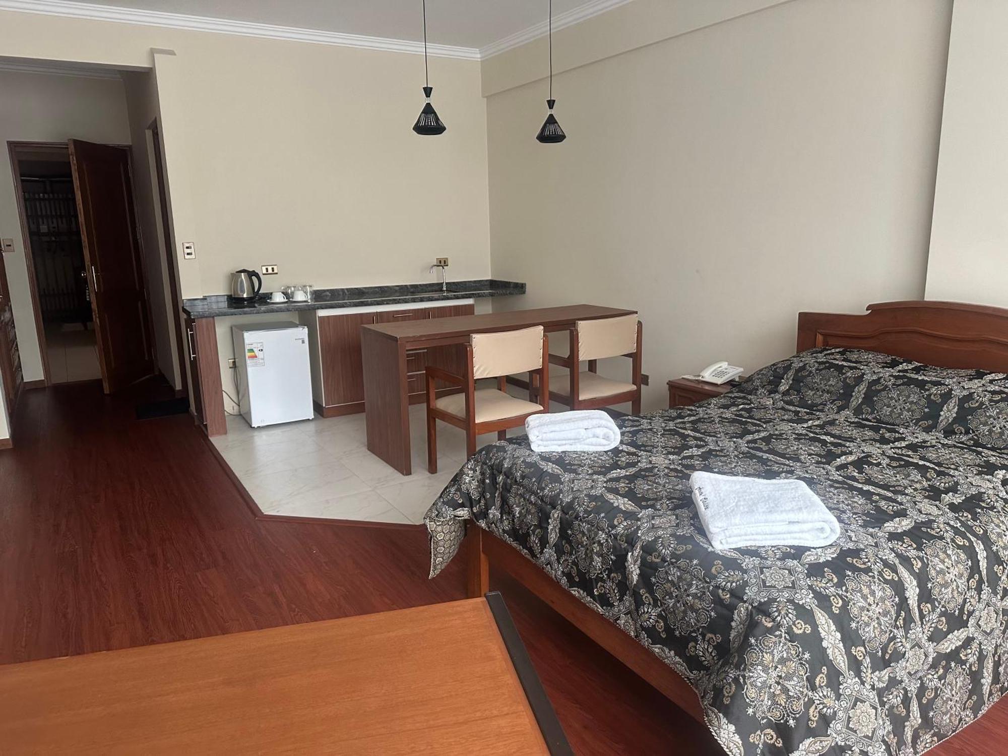 קוצ'במבה Hotel Oblitas מראה חיצוני תמונה