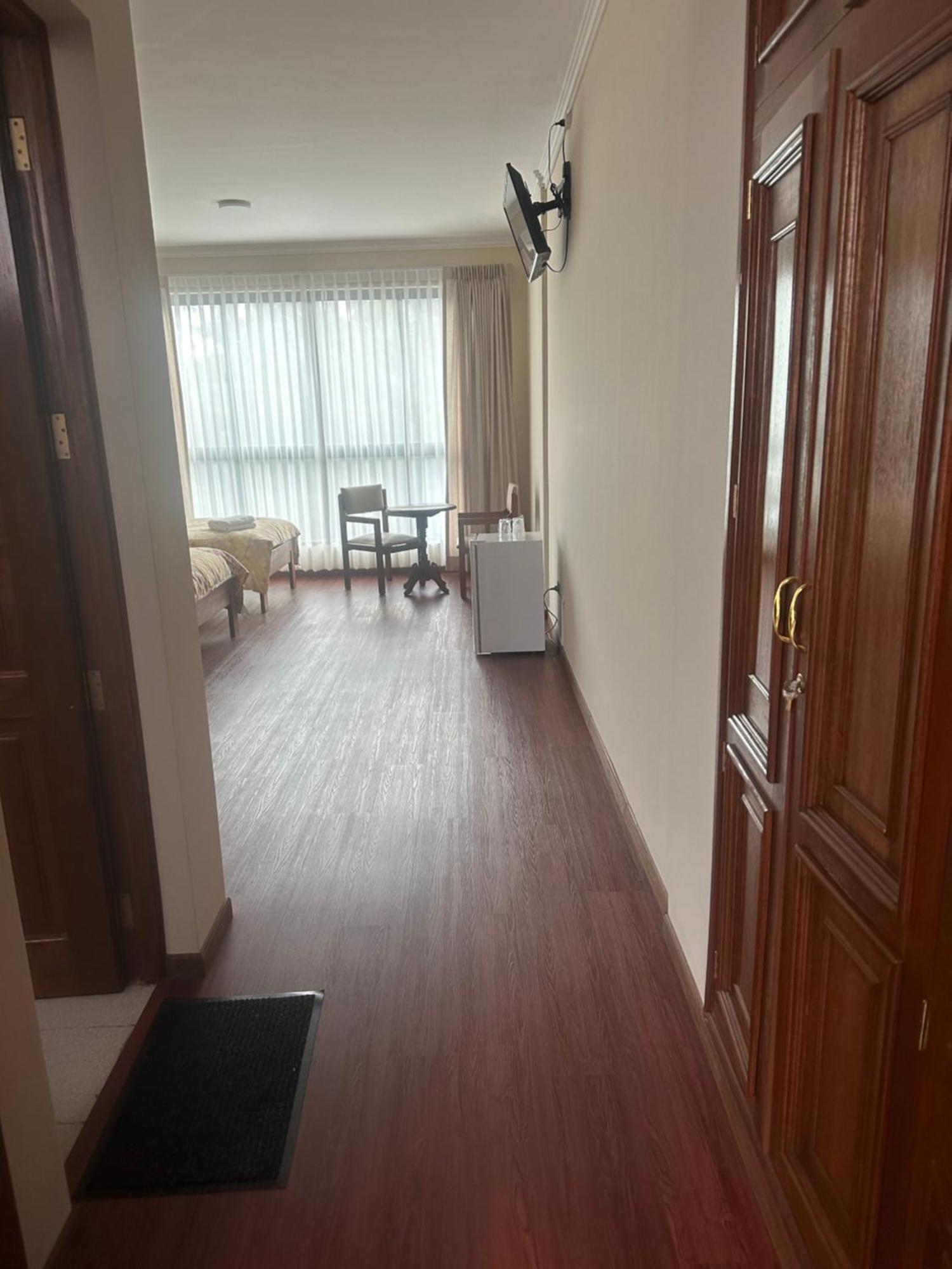 קוצ'במבה Hotel Oblitas מראה חיצוני תמונה