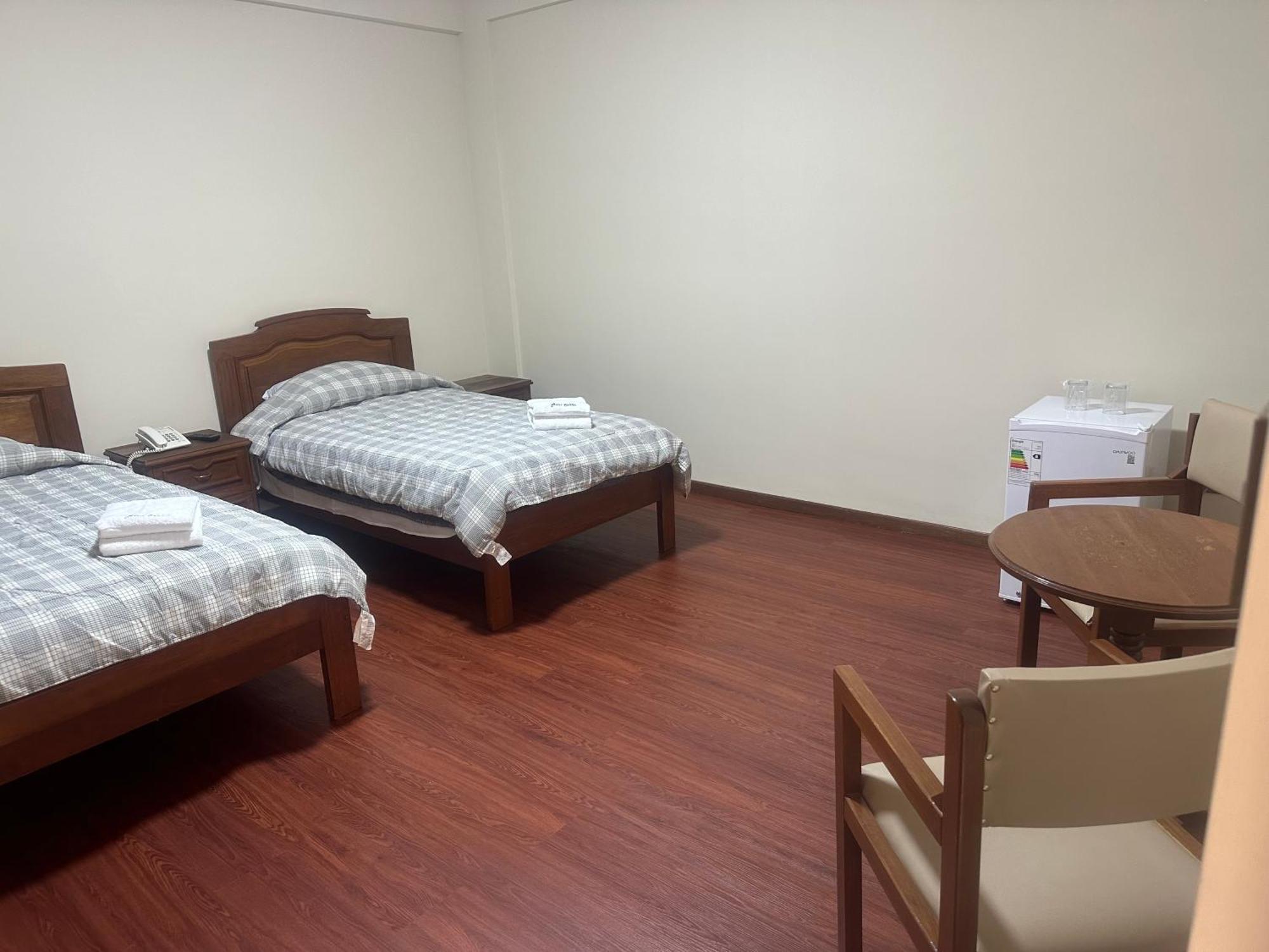 קוצ'במבה Hotel Oblitas מראה חיצוני תמונה