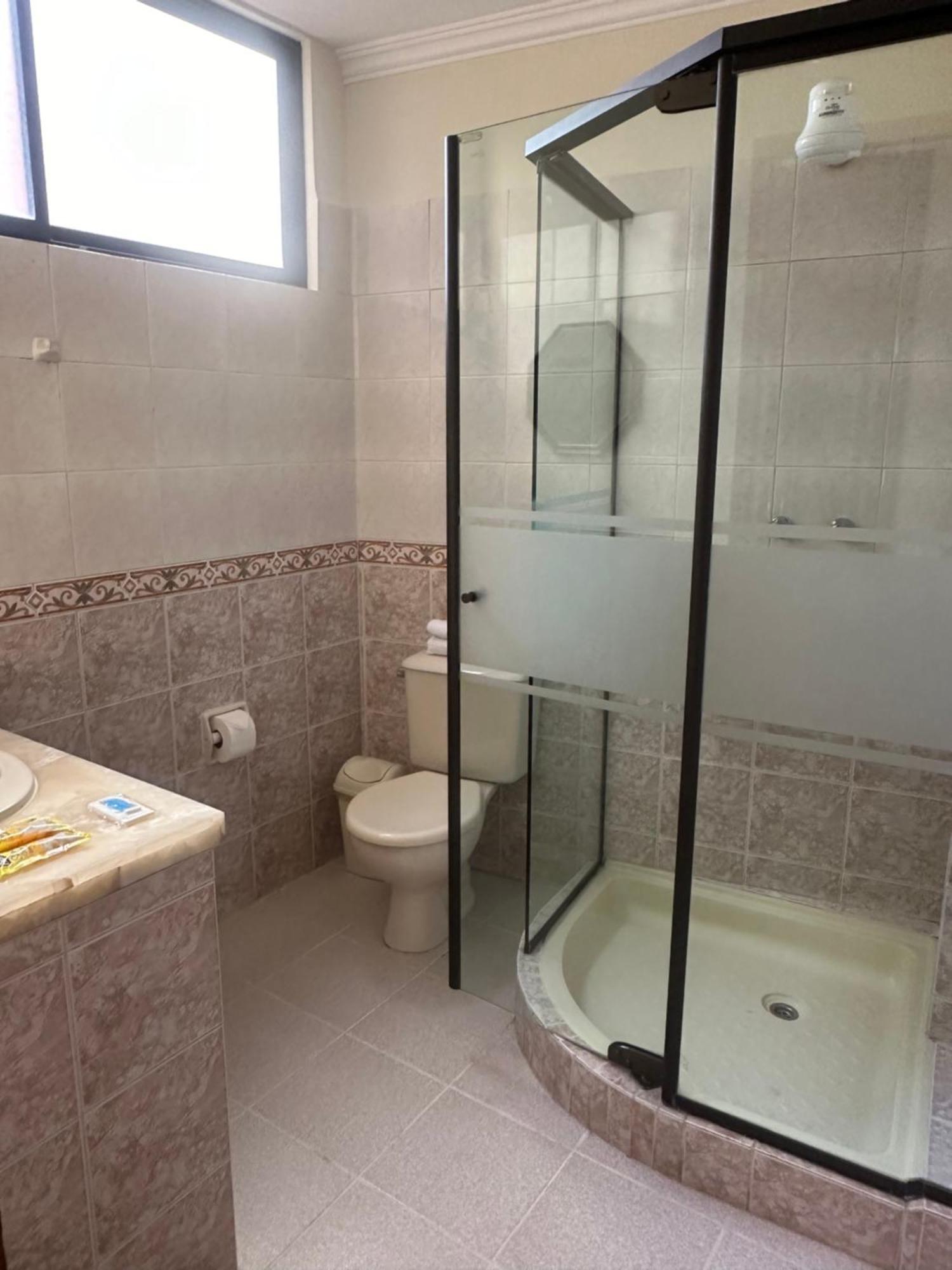 קוצ'במבה Hotel Oblitas מראה חיצוני תמונה