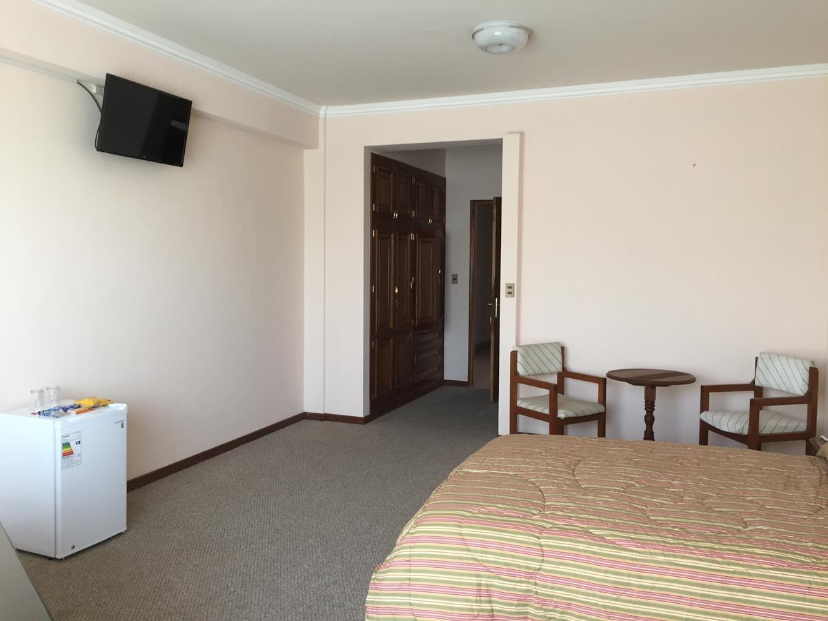 קוצ'במבה Hotel Oblitas מראה חיצוני תמונה